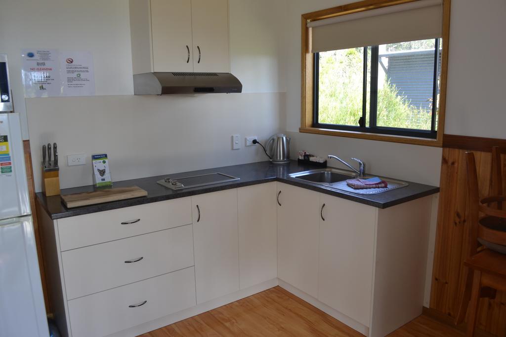 Captain Cook Holiday Park Adventure Bay Room photo